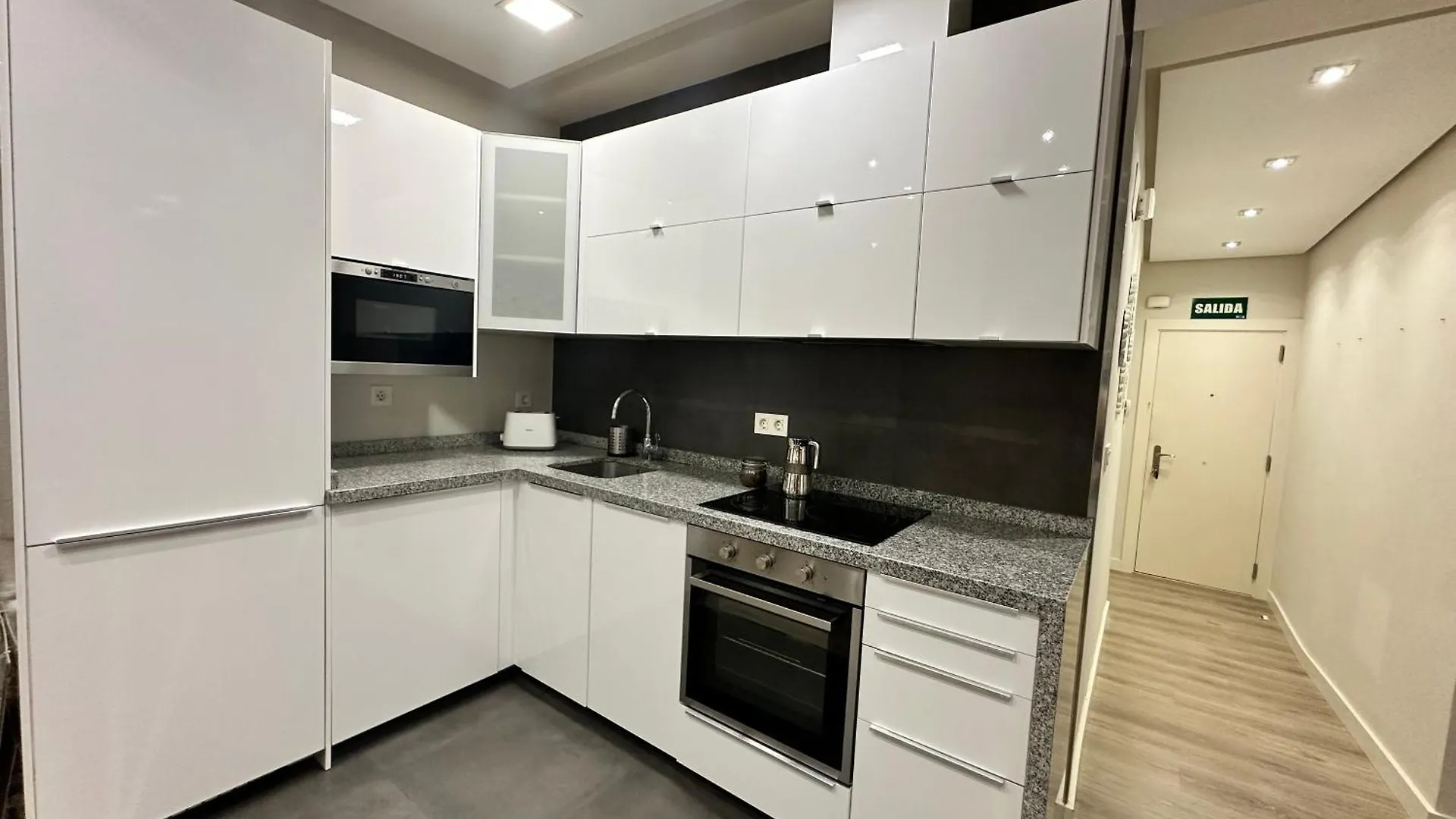 Encantador Apartamento En El Centro De Bilbao Con Parking Opcional