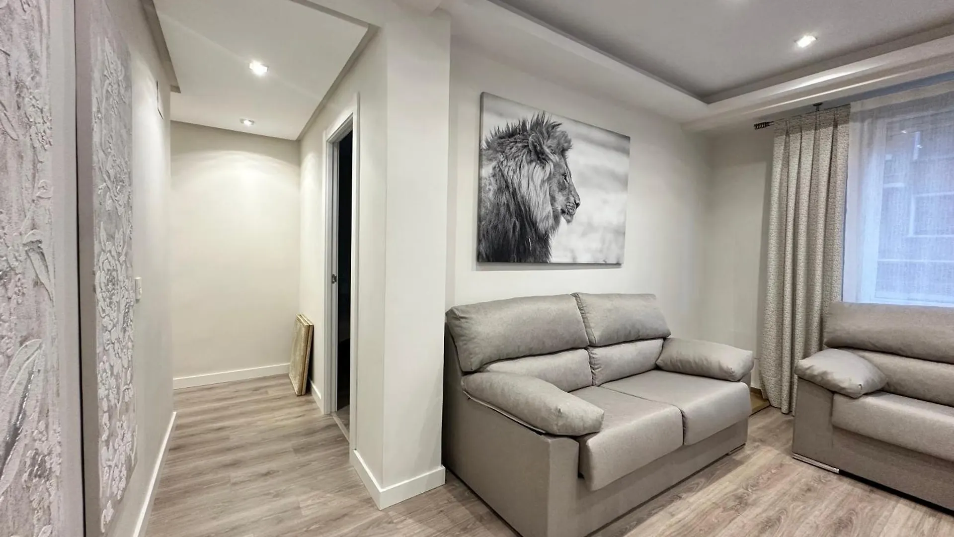 Encantador Apartamento En El Centro De Bilbao Con Parking Opcional 0*,